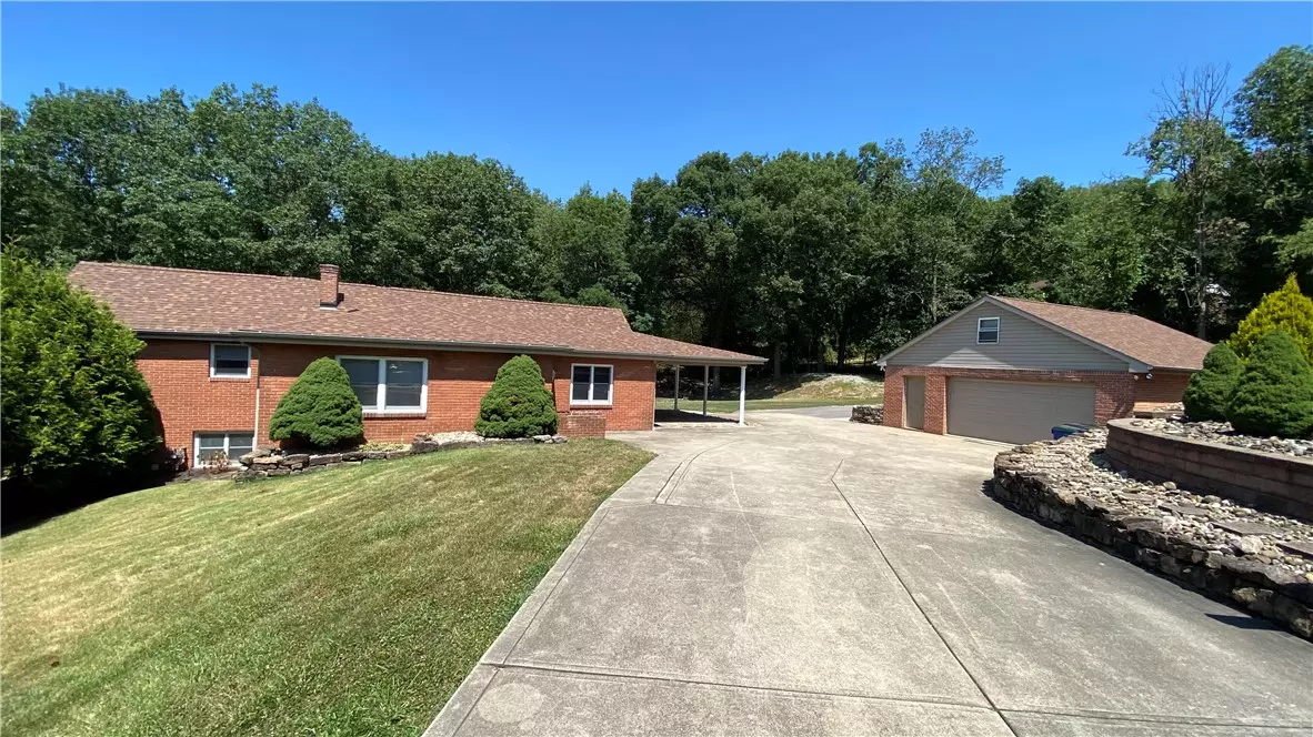 Youngwood, PA 15697,40 Oak