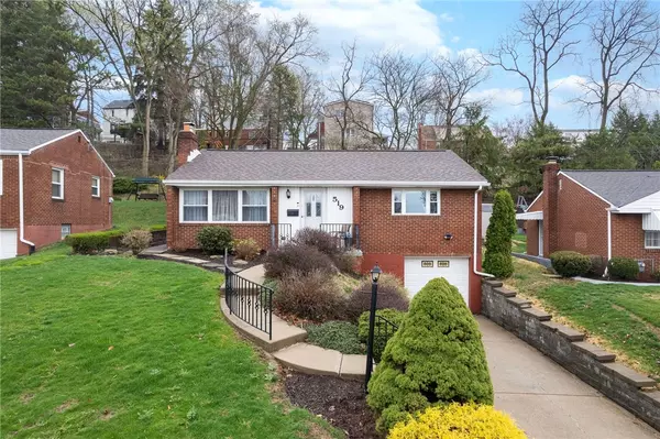 519 Somerville Dr, Scott Twp - Sal, PA 15243