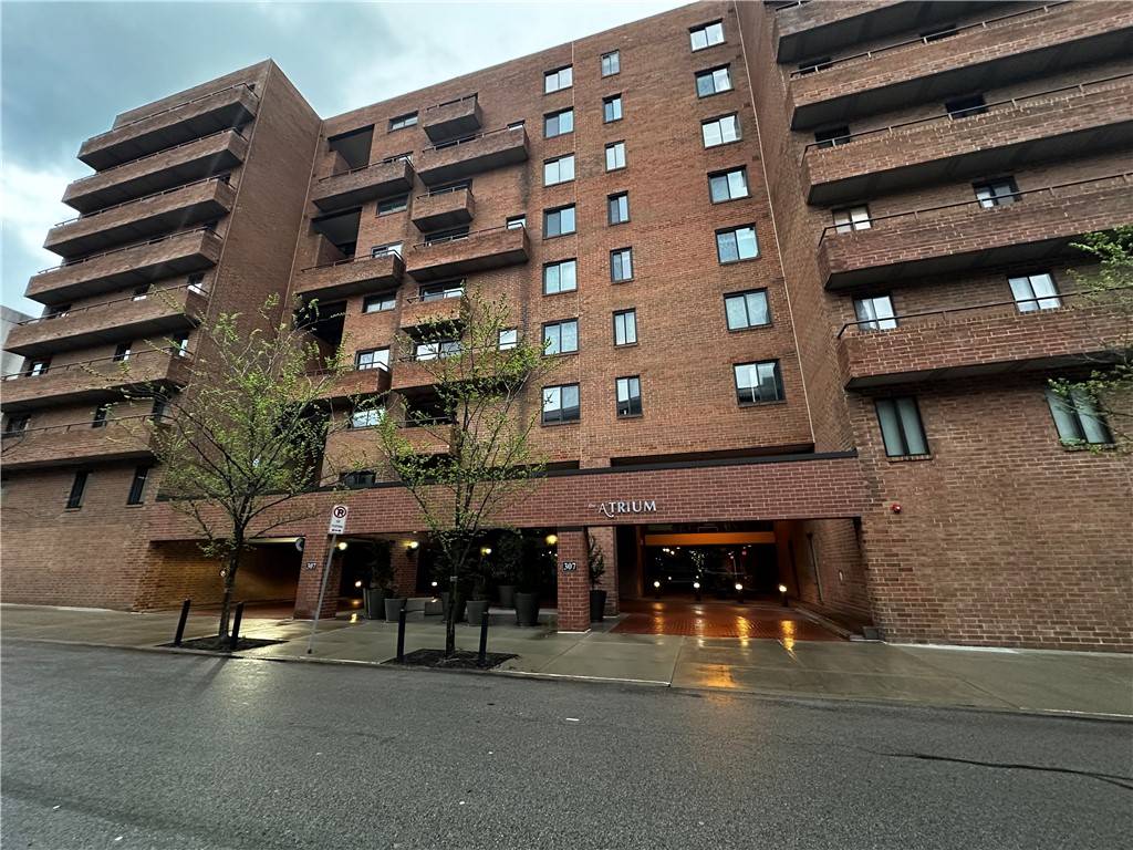 307 S Dithridge #801/901, Oakland, PA 15213