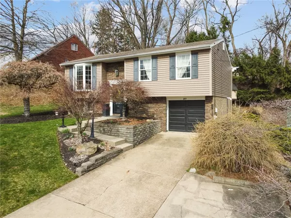 57 Cypress Dr, Scott Twp - Sal, PA 15106