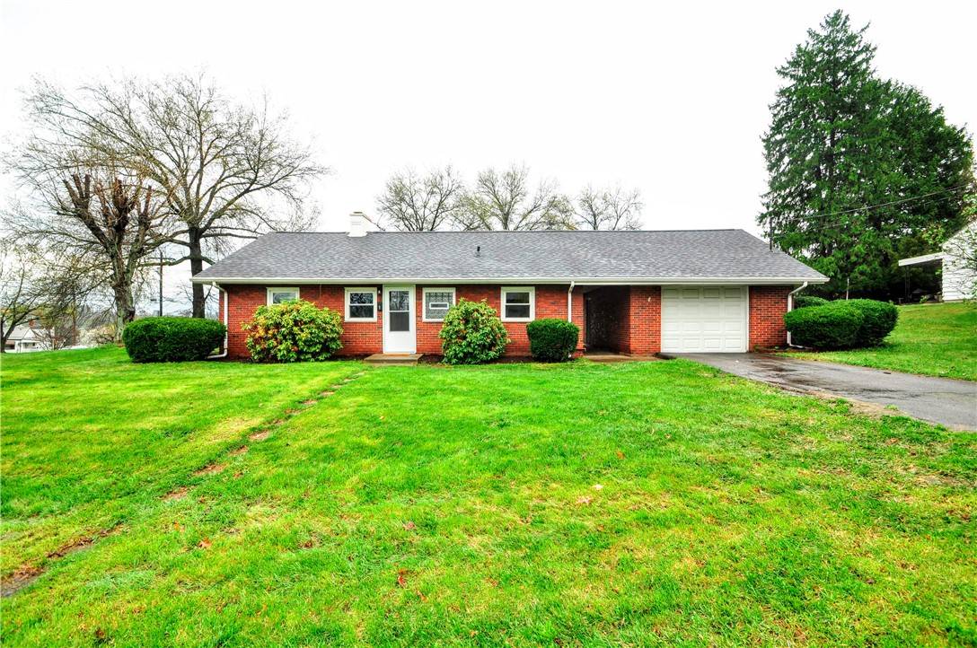 1 Columbus Dr, Monessen, PA 15062