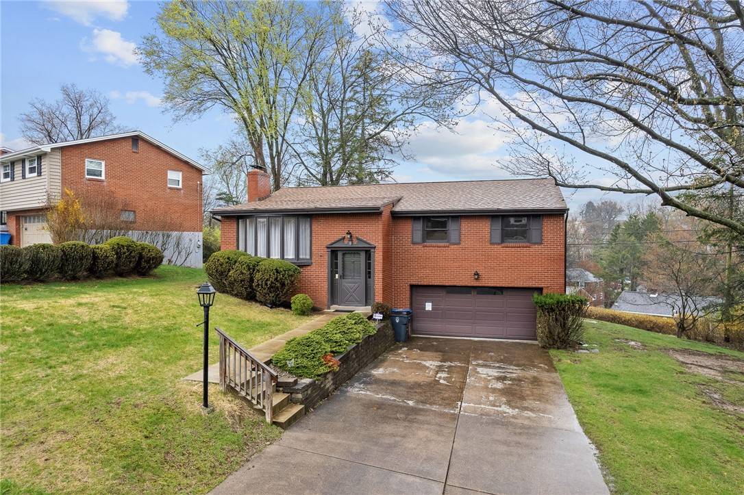 18 Rose Leaf Rd, Scott Twp - Sal, PA 15220