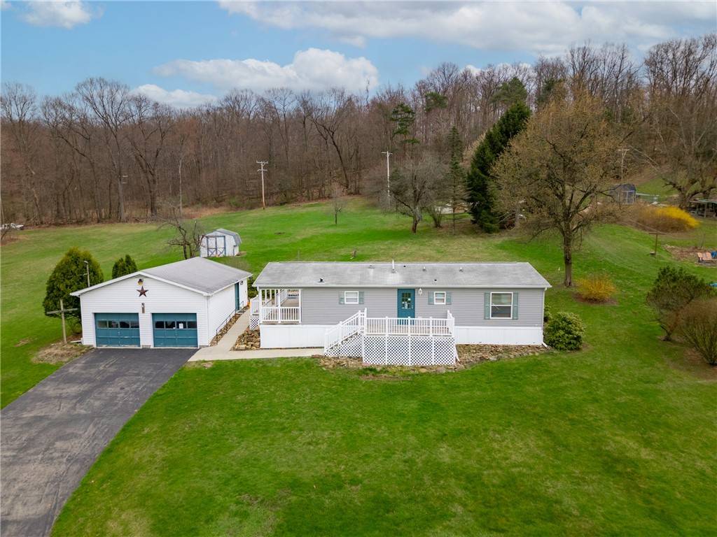 331 Eyth Rd, Oakland Twp, PA 16002