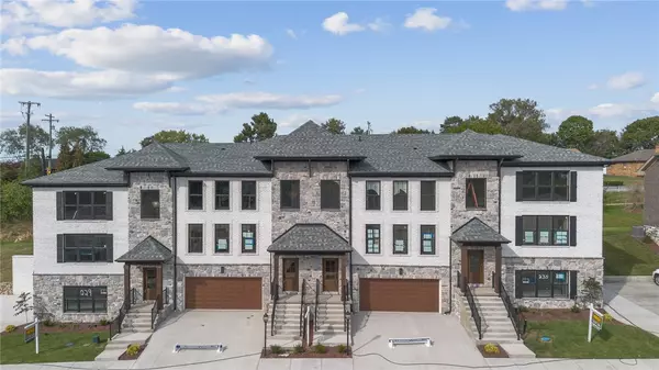 233 Lucca Lane, St Clair, PA 15241