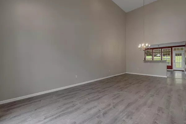 Cecil, PA 15317,209 MAPLE RIDGE DR