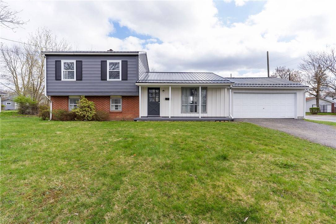 1140 French St, Sharon, PA 16146