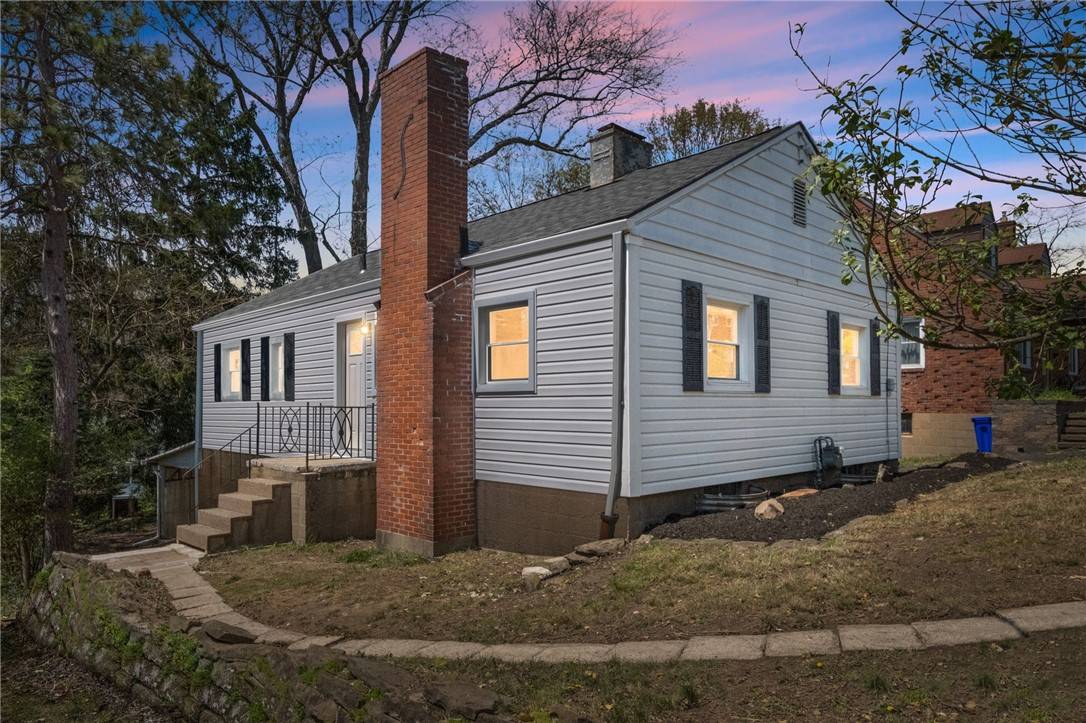 1014 Glencoe Avenue, Green Tree, PA 15220