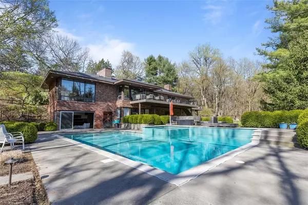 Fox Chapel, PA 15238,114 Hillcrest Road