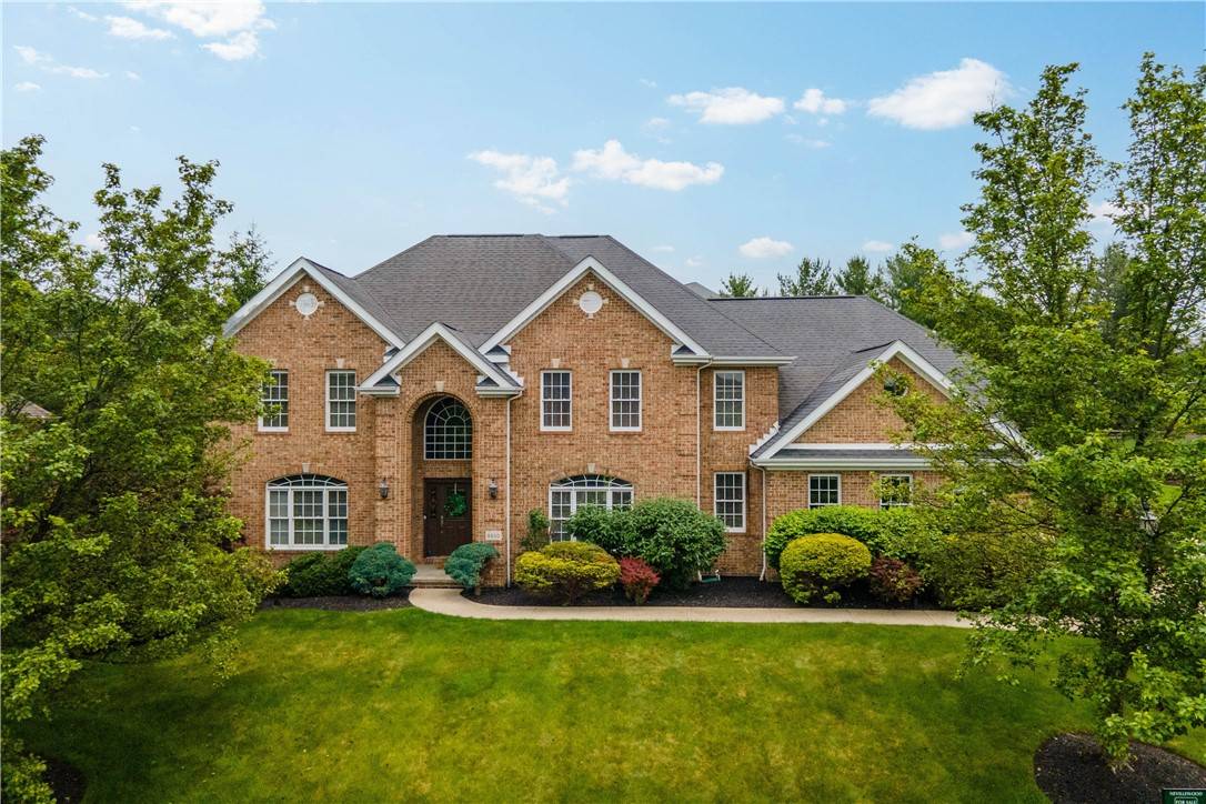 8010 Sherwood Drive, Collier Twp, PA 15142