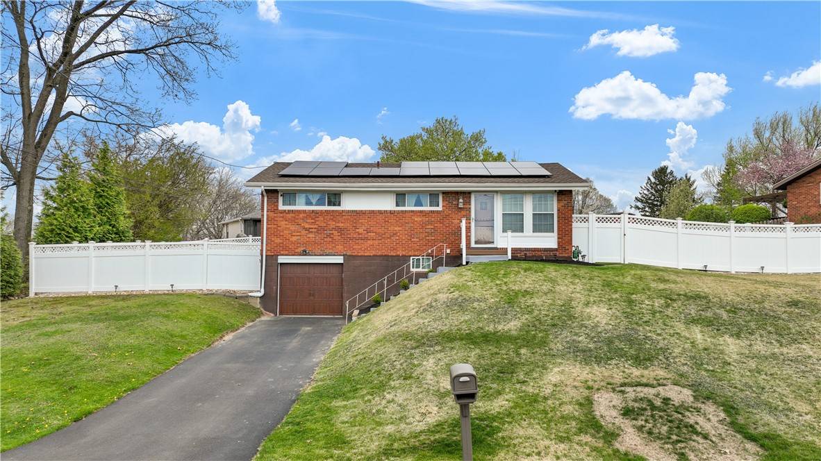 303 Ilex Dr, Ross Twp, PA 15237