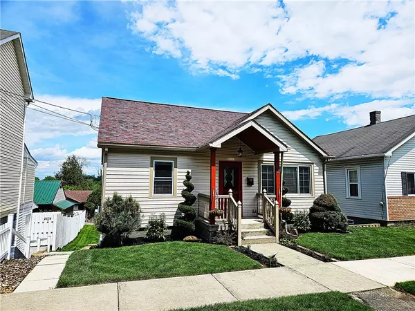 12 1/2 W Vine St, Mt Pleasant Twp, PA 15666