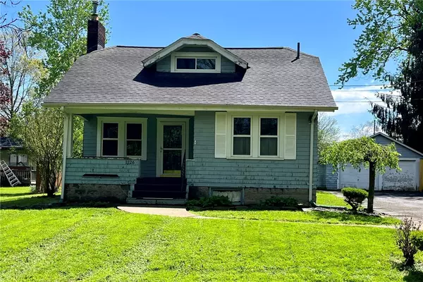 1126 Puritan Dr, Sharon, PA 16146