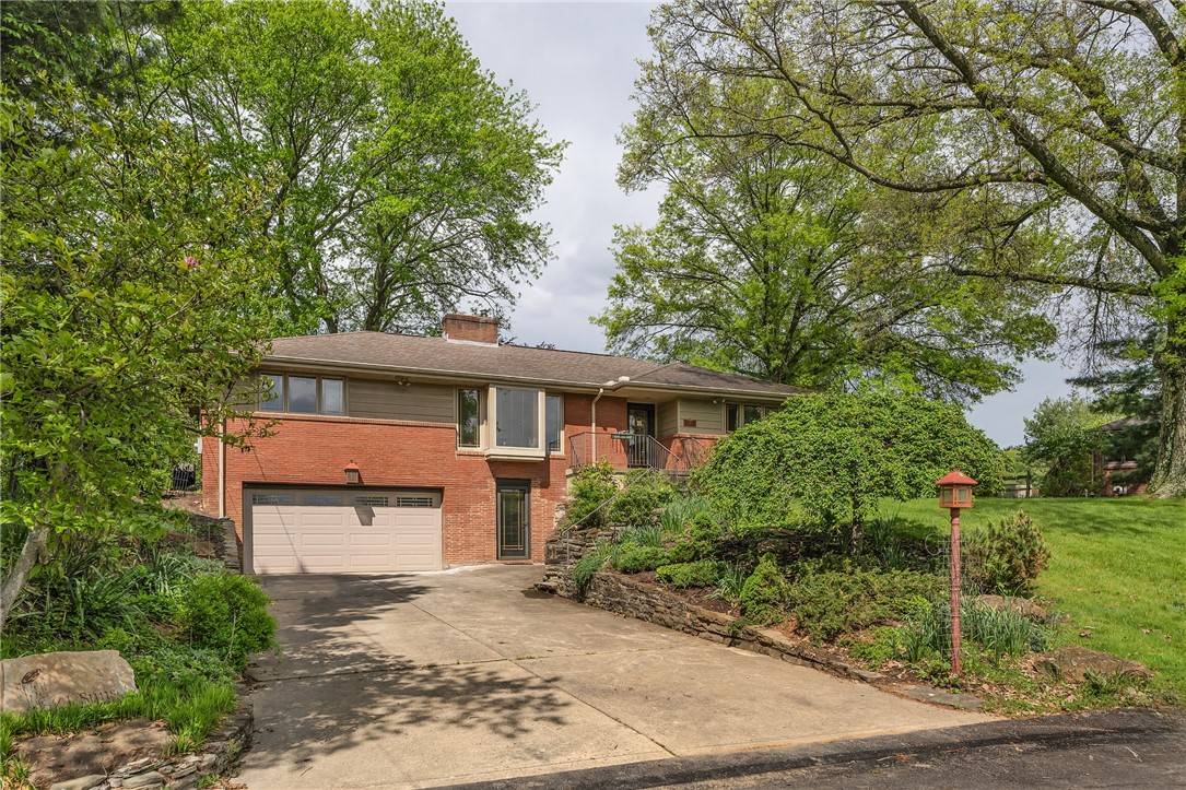 321 Sunset Dr, Wilkins Twp, PA 15235