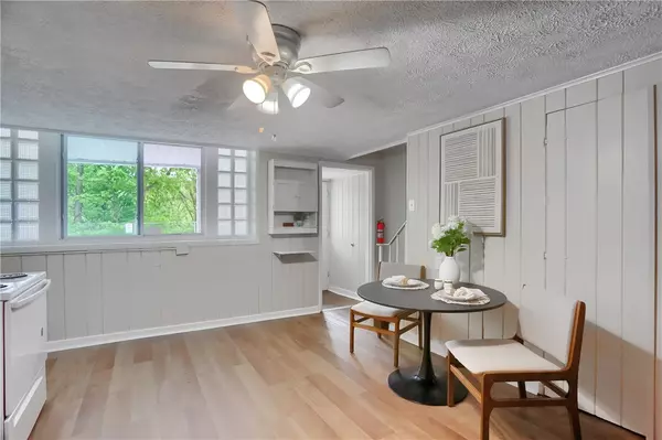 Stowe Twp, PA 15136,19 Shaw Ave