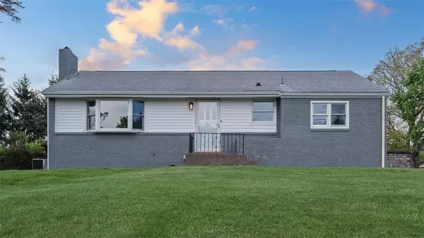 110 Mary Vue St, Ross Twp, PA 15237