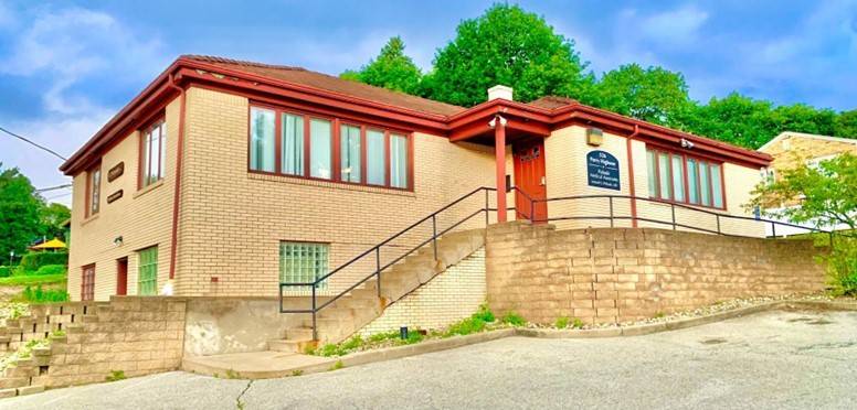 526 Perry Hwy, West View, PA 15229