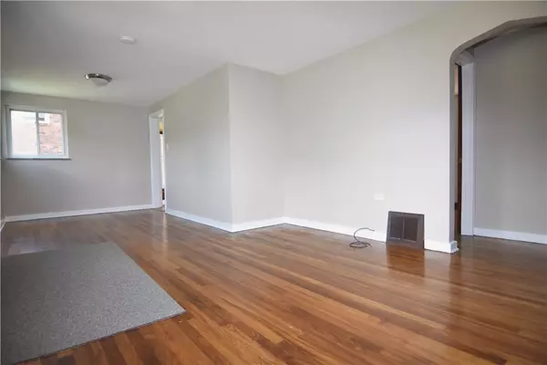 Bethel Park, PA 15102,2113 Hillard Rd