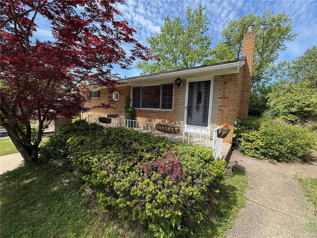 130 Anthon Dr, Penn Hills, PA 15235