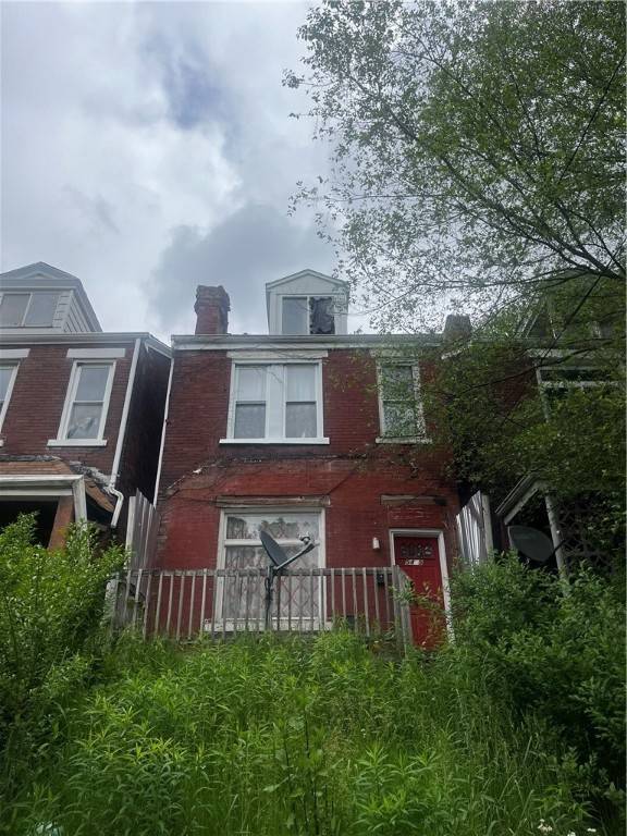 5415 2nd Ave, Hazelwood, PA 15207