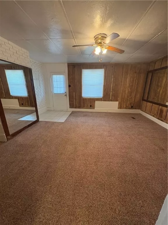 Mckeesport, PA 15132,2216 CRONEMEYER ST