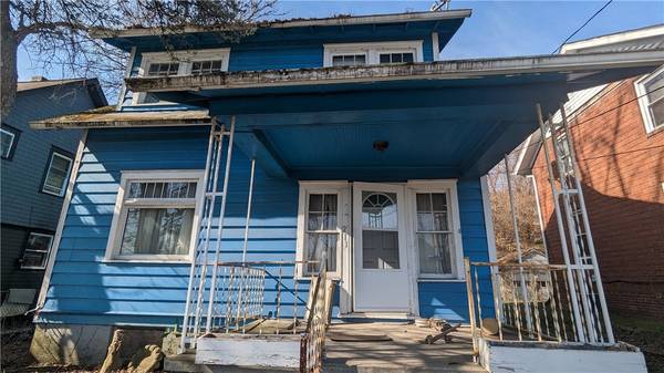 211 Pennsylvania Ave, Clairton, PA 15025