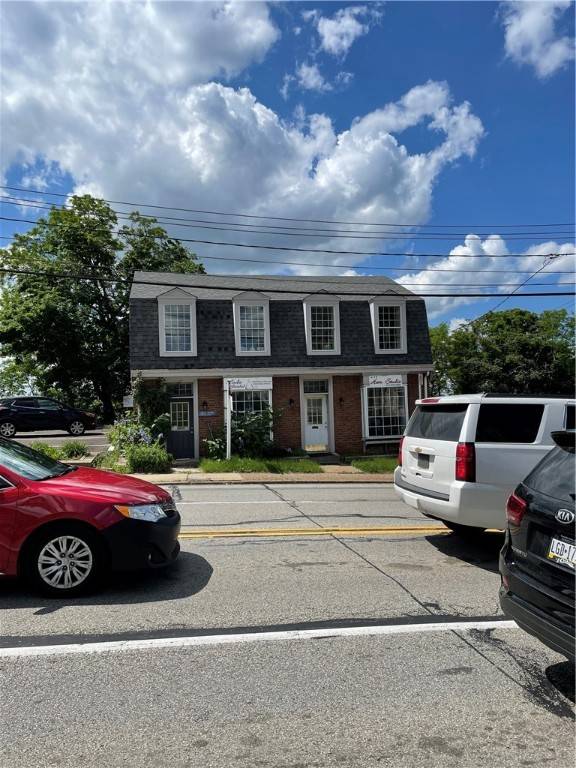 246 Washington Rd, Mt. Lebanon, PA 15216