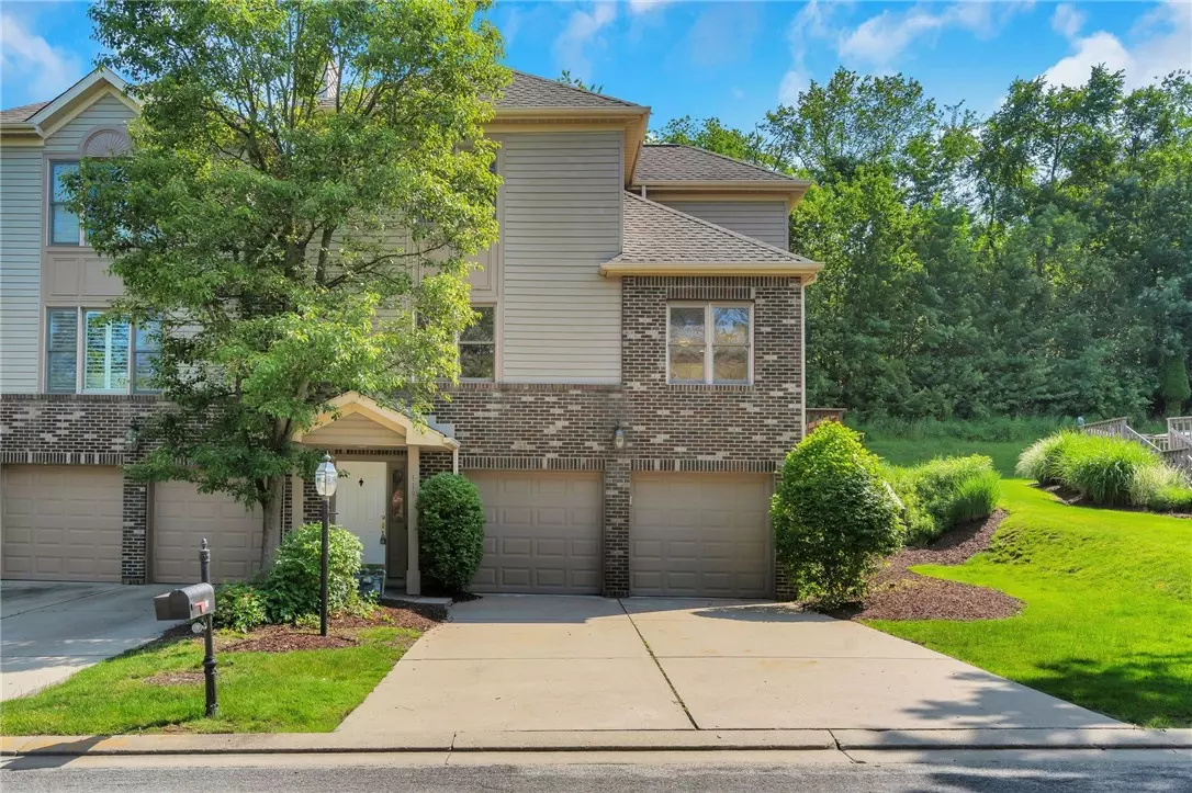 Cecil, PA 15317,119 Fairway Landings Dr