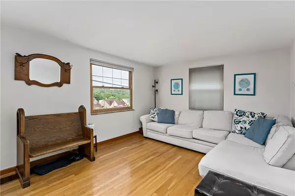 Bethel Park, PA 15102,3238 Elderwood Dr