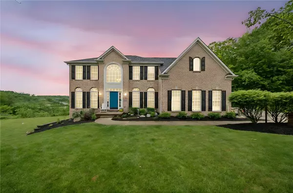 8426 David Dr, South Fayette, PA 15017