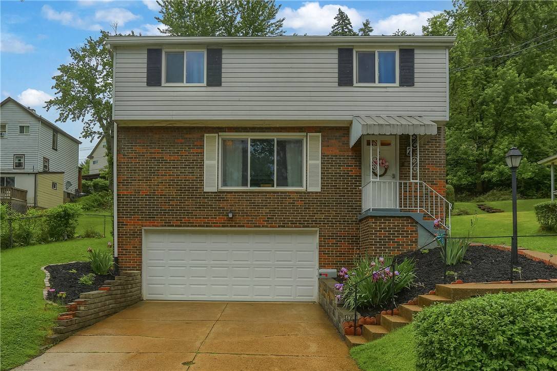 2 Sunnyside Dr, Braddock Hills, PA 15221