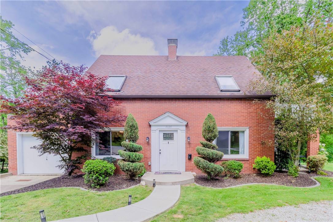 5125 Curry Rd, Baldwin Boro, PA 15236