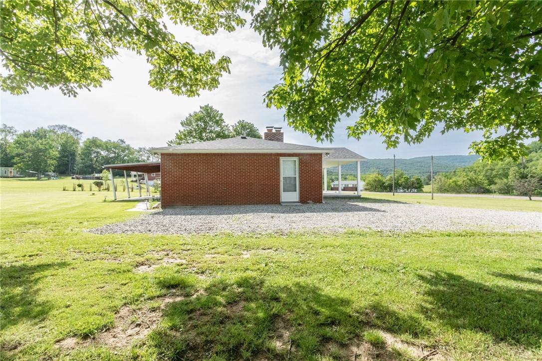 Bullskin Twp, PA 15425,511 Englishman Hill Rd