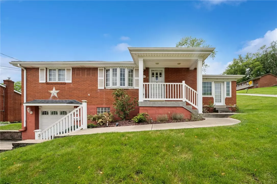 N Versailles, PA 15137,878 Joan Dr