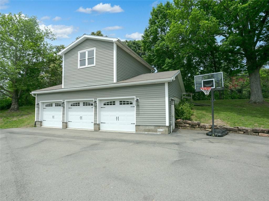 Dunbar Twp, PA 15425,103 Limestone Hill Rd