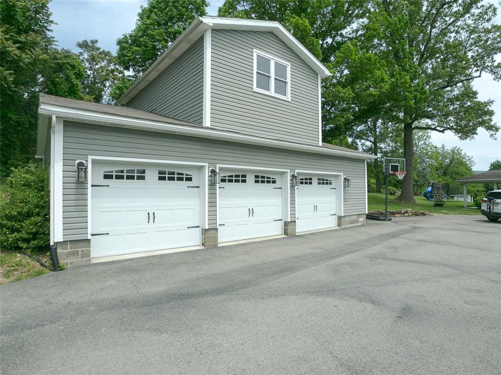 Dunbar Twp, PA 15425,103 Limestone Hill Rd