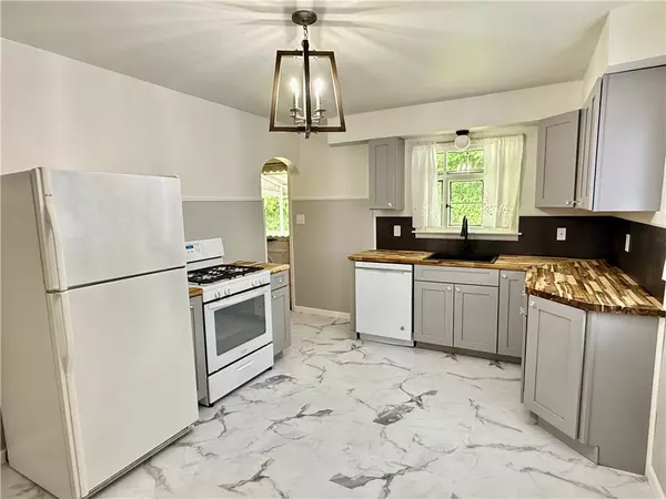 East Deer, PA 15030,413 Days Run Rd