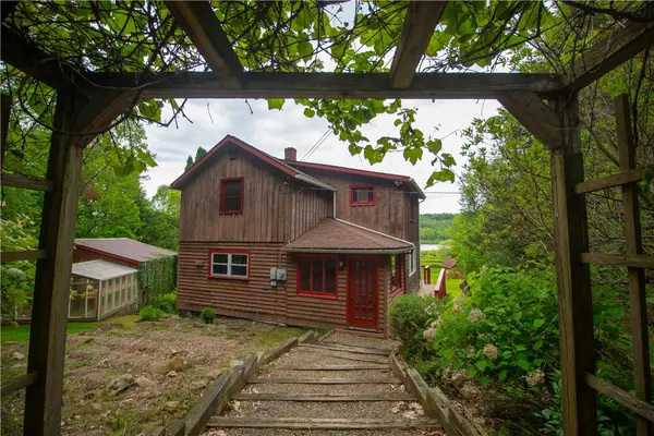55 Elm Street Ext, Stoneboro, PA 16053