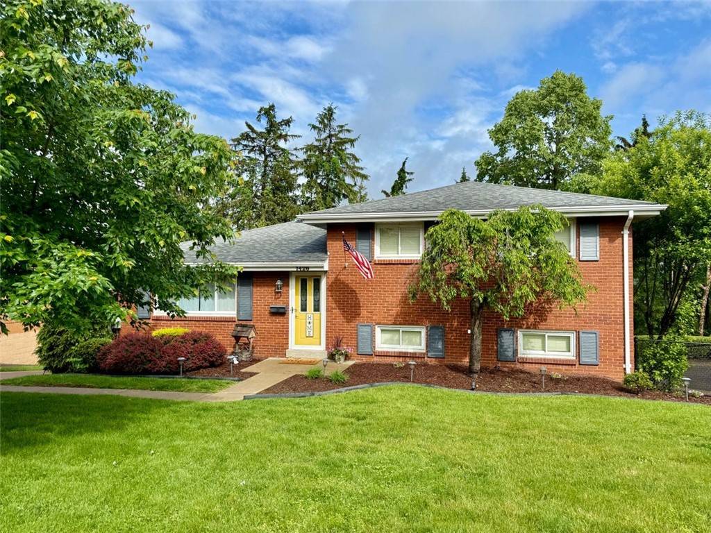 1426 Raven Dr, Scott Twp - Sal, PA 15243