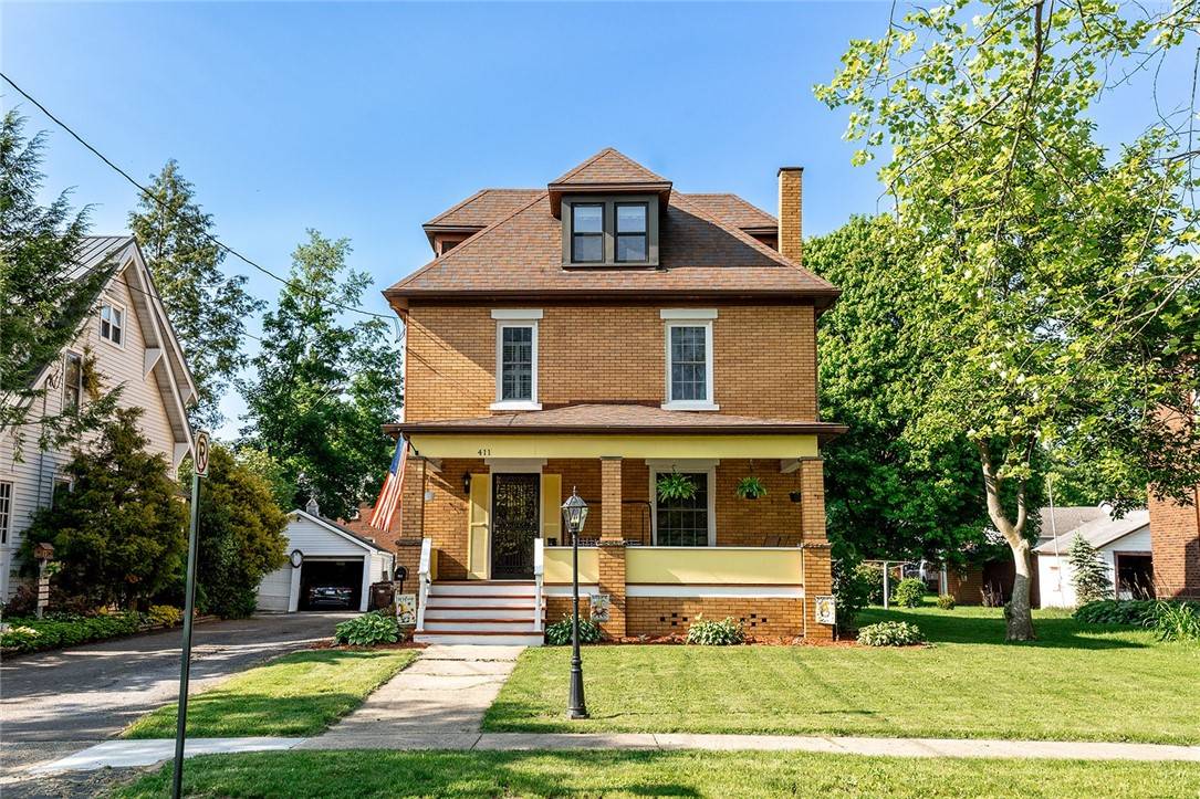 411 Woodland Ave, Grove City Boro, PA 16127