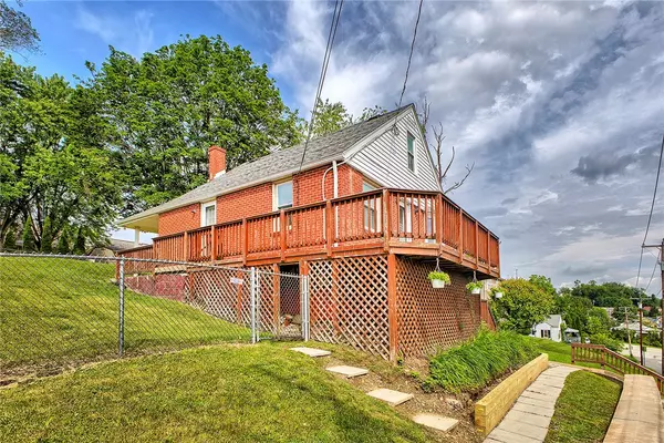 224 S Lincoln Avenue, Hempfield Twp, PA 15601