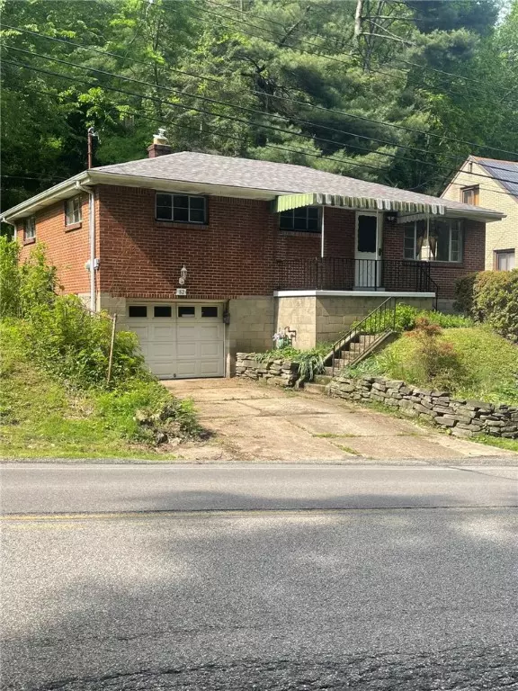 82 Parker St, Etna, PA 15223