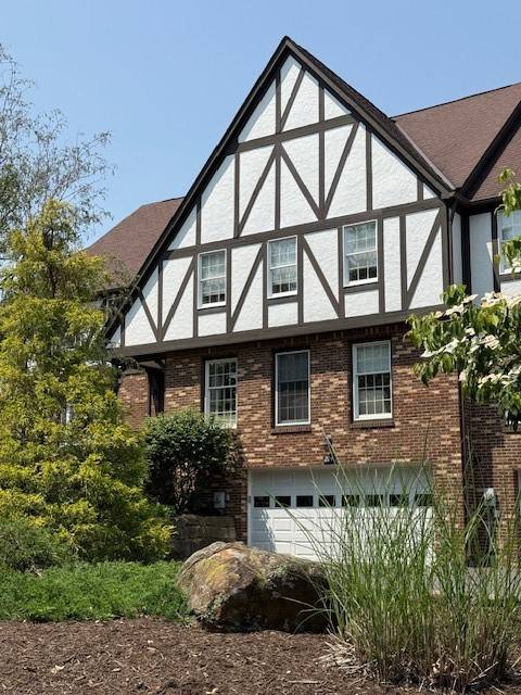 204 Thornberry Cir, Mt. Lebanon, PA 15234