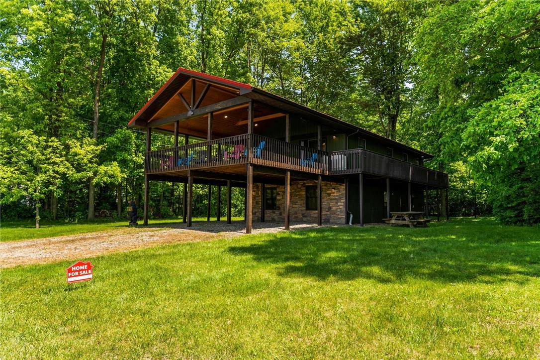 7832 Chase Dr, Shenango-cra, PA 16134