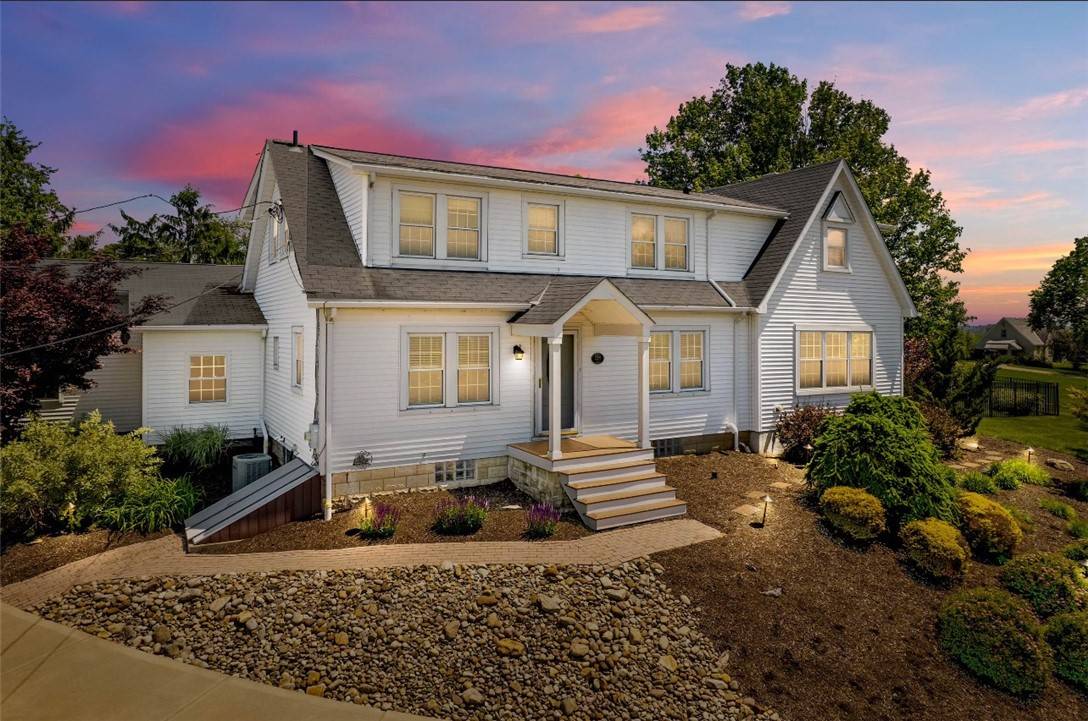 1299 Oakridge Rd, South Fayette, PA 15057