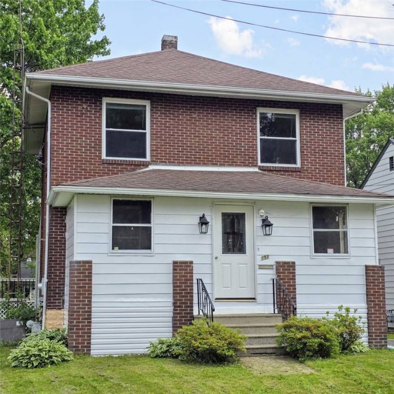 1911 Carolyn St, Farrell, PA 16121