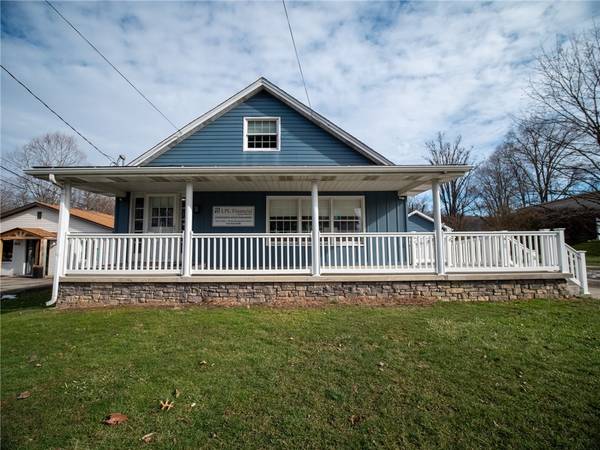 419 S Center  Dr, New Stanton, PA 15672