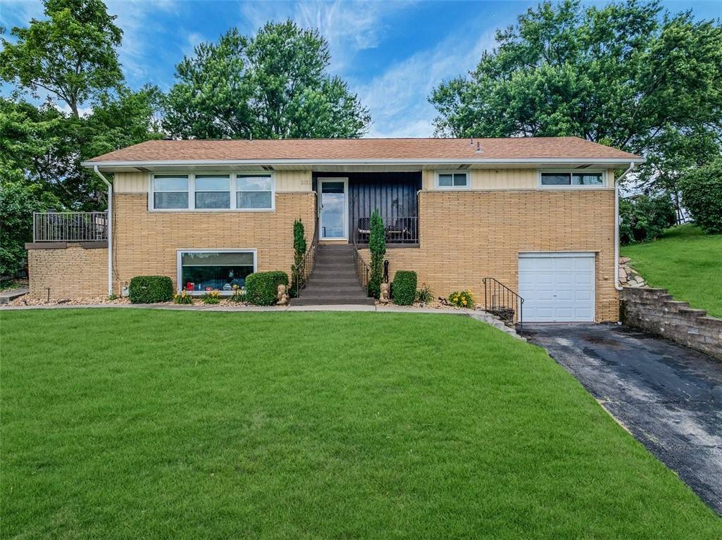 2012 Country Club Drive, Elizabeth Twp/boro, PA 15135