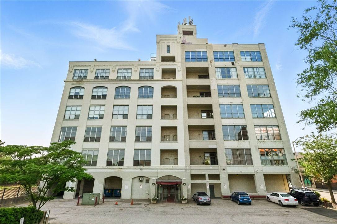 5850 Centre Ave #605, Shadyside, PA 15206