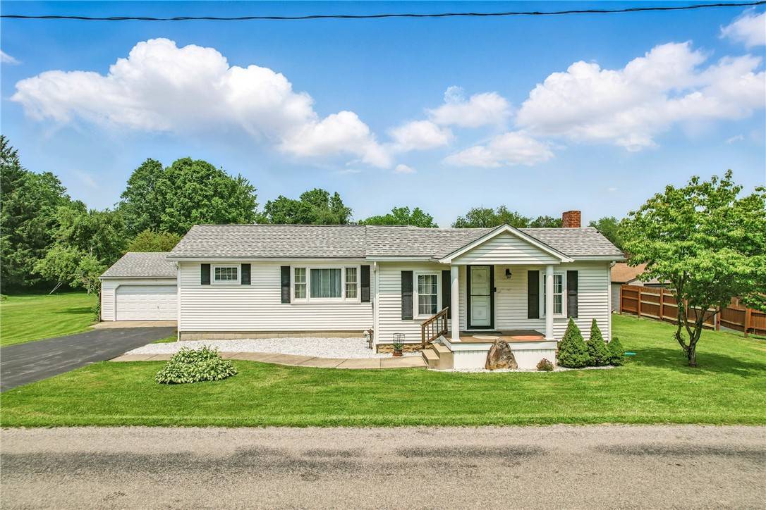 816 Wheatland Rd, Shenango Twp - Mer, PA 16159