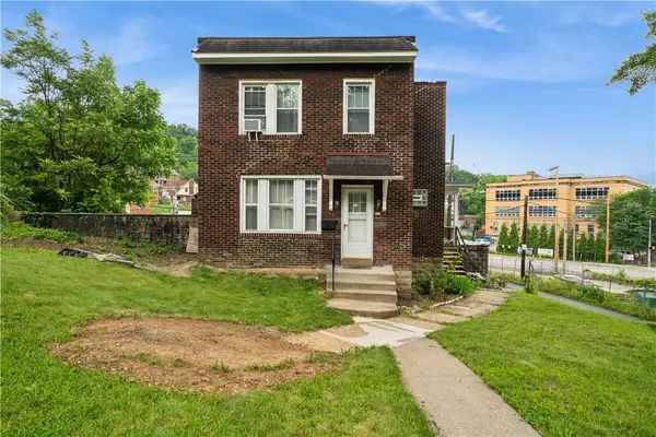 615 Midland St, Wilkinsburg, PA 15221